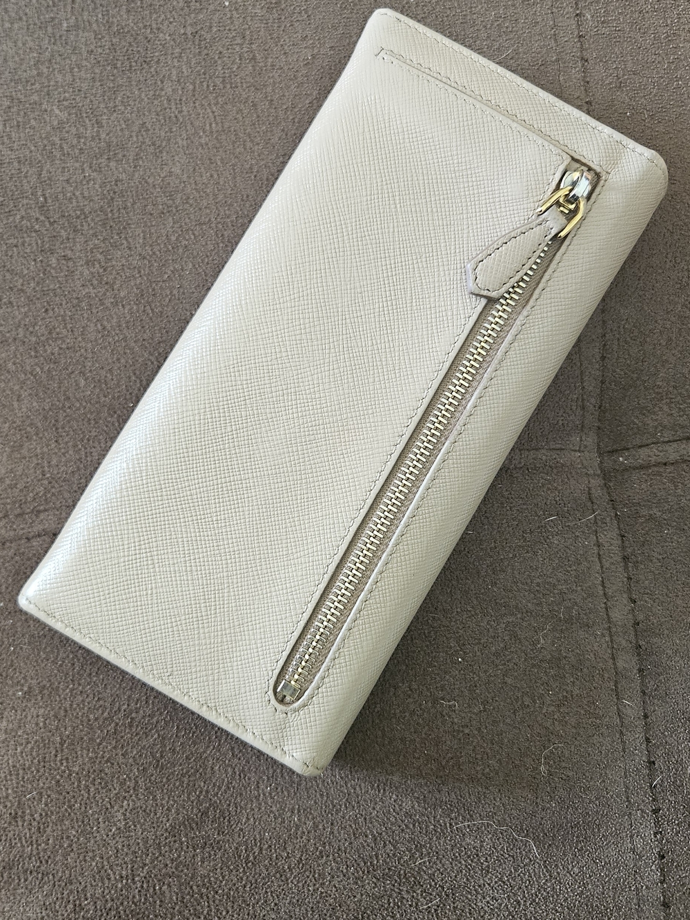 Prada Beige Wallet With COA - Picture 2 of 6